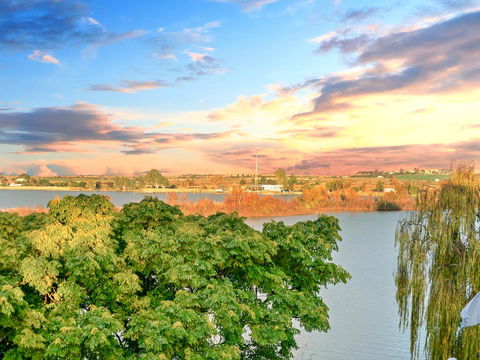 Muse On The Murray - Australian Directory 21