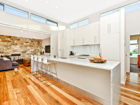 Muse On The Murray - Australian Directory 35