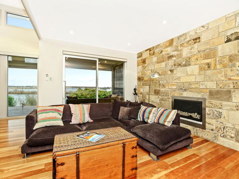 Muse On The Murray - Australian Directory 39