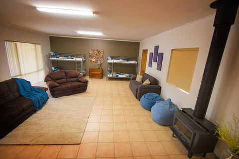 Limestone Ridge - Australian Directory 12