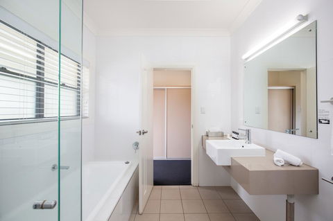 The Barn Accommodation - Australian Directory 33
