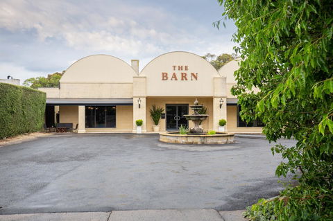 The Barn Accommodation - Australian Directory 5