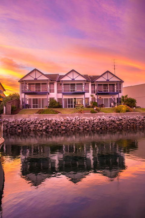 Marina Reflections - Australian Directory 10