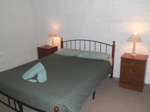Desert View Apartments - Australian Directory 5
