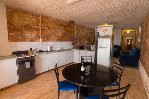 Desert View Apartments - Australian Directory 1
