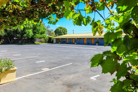 Country Roads Motor Inn Naracoorte - Australian Directory 30