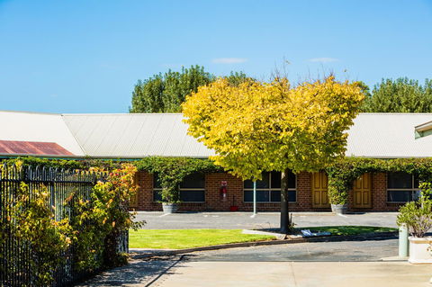Country Roads Motor Inn Naracoorte - Australian Directory 6