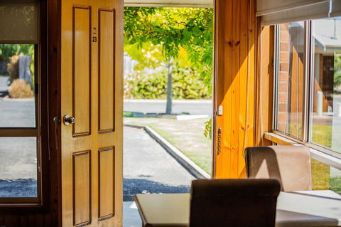 Country Roads Motor Inn Naracoorte - Australian Directory 34
