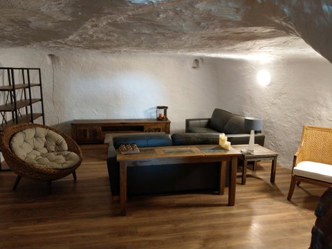 Desert Gum Retreat Gough St - Australian Directory 8