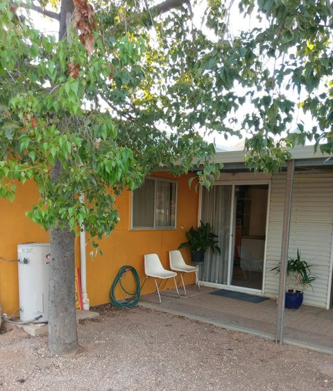 Desert Gum Retreat Gough St - Australian Directory 24