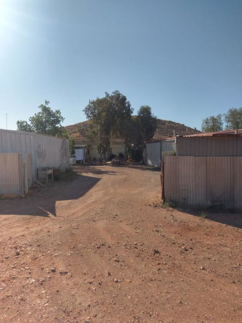 Desert Gum Retreat Gough St - Australian Directory 26