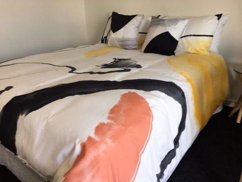 The Shark Apartments 2 - Australian Directory 8