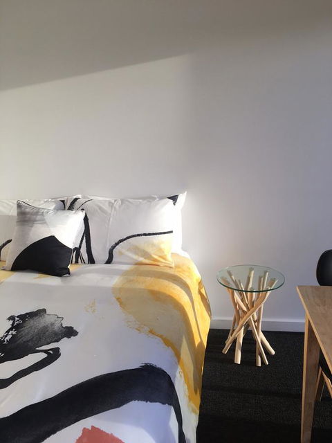 The Shark Apartments 2 - Australian Directory 11