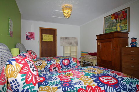 Red Door - Australian Directory 13
