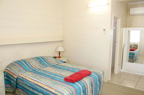 Renmark Motor Inn - Australian Directory 15