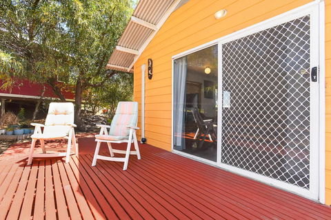 Kaseys Hide Away - Australian Directory 9