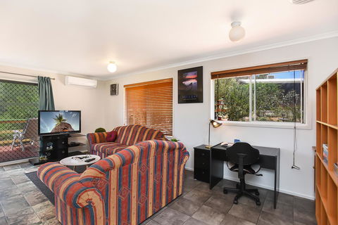 Kaseys Hide Away - Australian Directory 3