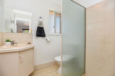 Kaseys Hide Away - Australian Directory 7