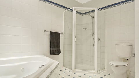 Salt Waterfront Apartment - Australian Directory 7