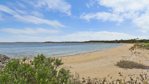 Salt Waterfront Apartment - Australian Directory 13