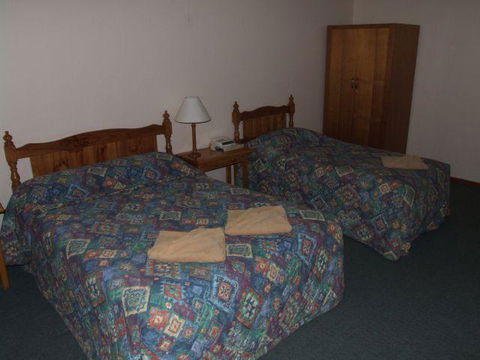 Streaky Bay Hotel Motel - Australian Directory 6