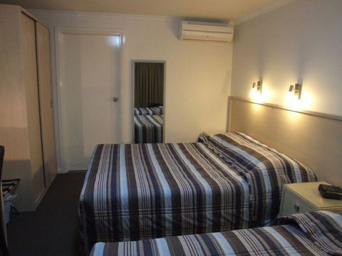 Streaky Bay Hotel Motel - Australian Directory 3