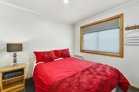 City Four Apartment - Australian Directory 5