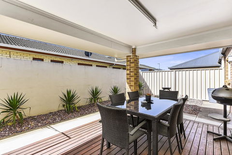 City Fringe Apartment - Australian Directory 5
