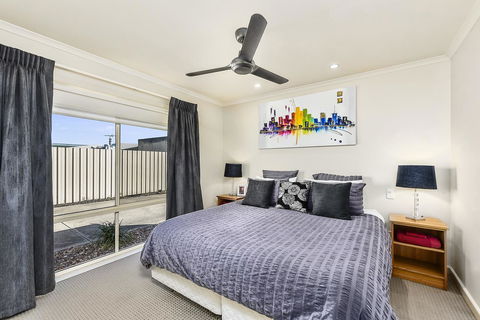 City Fringe Apartment - Australian Directory 2