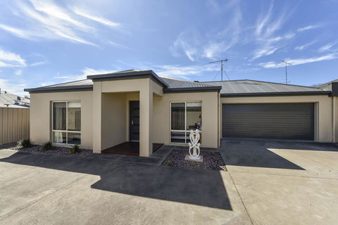 City Fringe Apartment - Australian Directory 10
