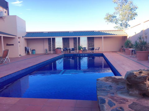 Desert Cave Hotel - Australian Directory 44
