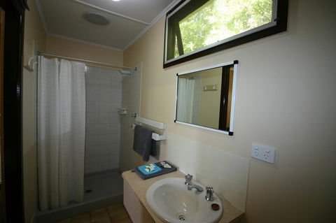 Millicent Hillview Caravan Park - Australian Directory 29
