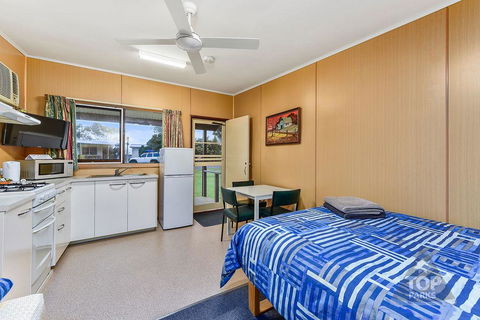 Millicent Hillview Caravan Park - Australian Directory 13