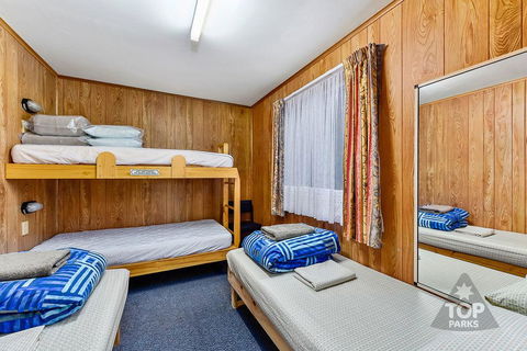 Millicent Hillview Caravan Park - Australian Directory 15