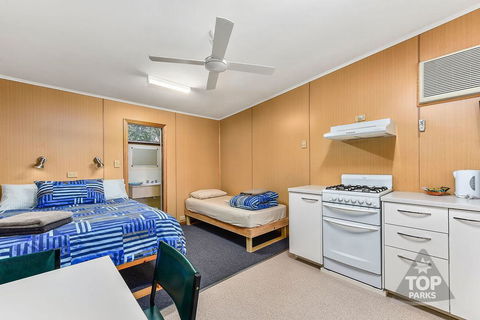 Millicent Hillview Caravan Park - Australian Directory 11