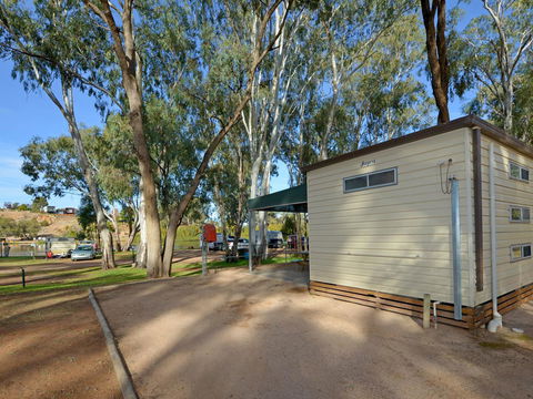Riverbend Caravan Park Renmark - Australian Directory 34
