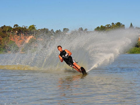 Riverbend Caravan Park Renmark - Australian Directory 6