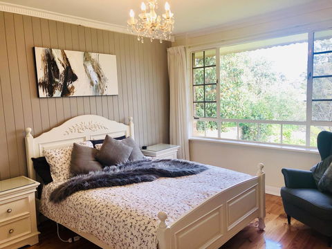 Stunning House With Beautiful Entertainment Area!! - Australian Directory 2