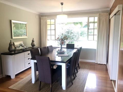 Stunning House With Beautiful Entertainment Area!! - Australian Directory 6