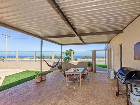 Pearl By The Sea - Australian Directory 11