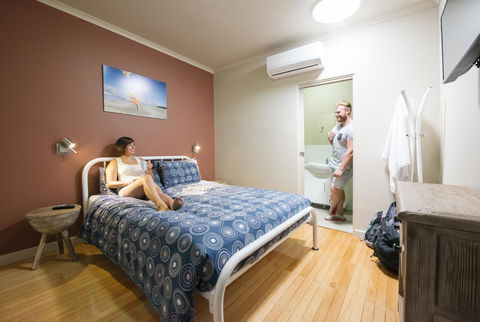 Port Lincoln YHA - Australian Directory 2