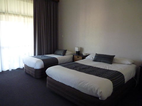 Coonawarra Motor Lodge - Australian Directory 7