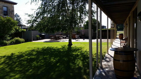 Coonawarra Motor Lodge - Australian Directory 19