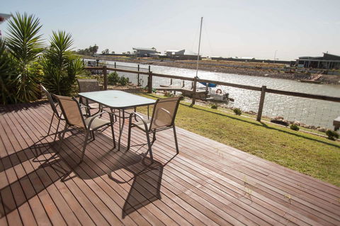 Waterfront On Jefferson, At Wellington Marina, SA - Australian Directory 0