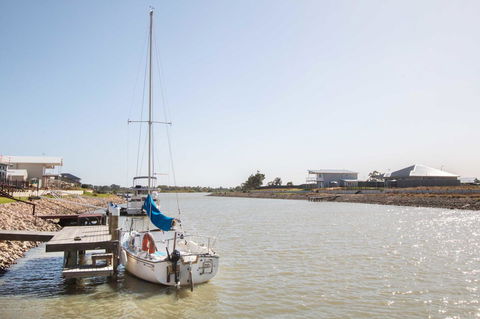 Waterfront On Jefferson, At Wellington Marina, SA - Australian Directory 1