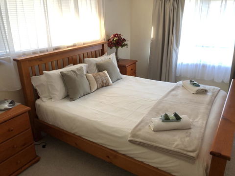 Rocks Retreat House With Sea Views - Australian Directory 2
