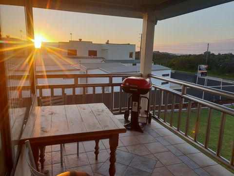 Rocks Retreat House With Sea Views - Australian Directory 13