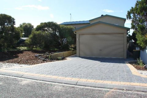 LAS ARENAS - The Sands - BEACH HOUSE - Australian Directory 0