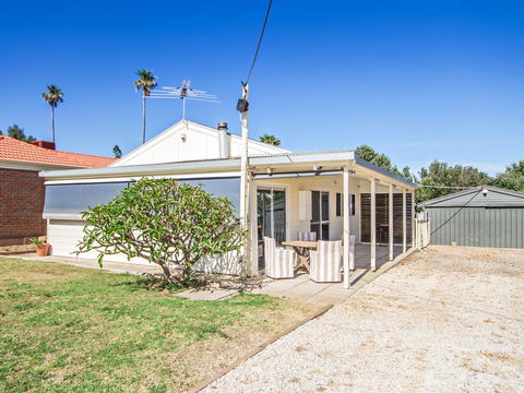 Boat House - Australian Directory 9