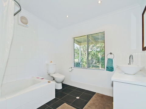 Boat House - Australian Directory 8